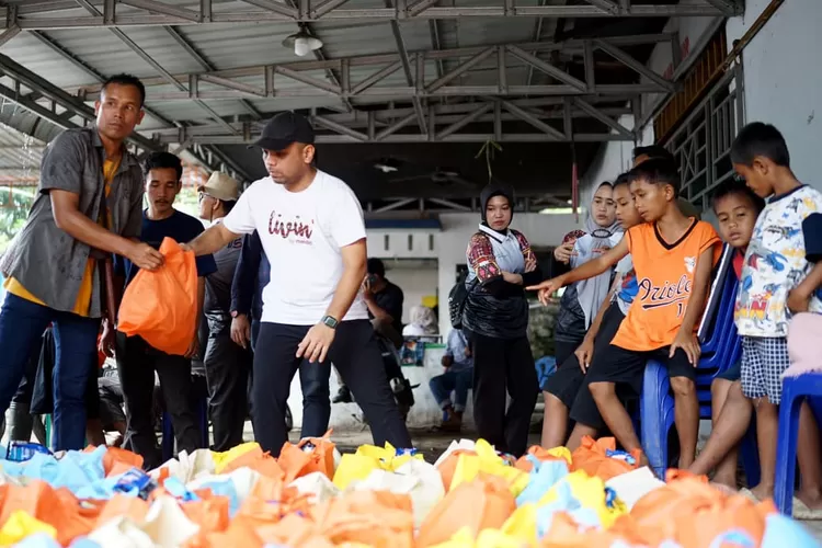 Bank Mandiri menyalurkan 5.000 paket bantuan bencana ke Tapaluni Selatan, Tapanuli Tengah, dan Sibolga sebagai wujud kepedulian.