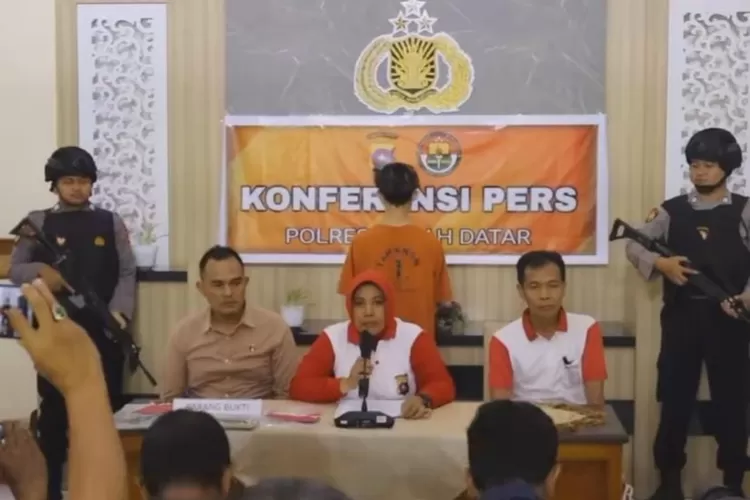 Wakapolres Tanah Datar Kompol Hikmah beri keterangan. (Pmjnews)