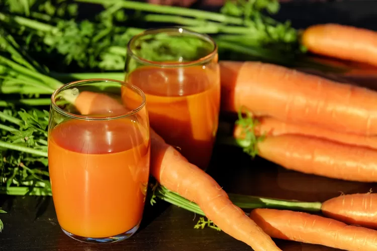 Jus Sayur yang dapat membantu menghancurkan lemak jahat di tubuh (Freepik)