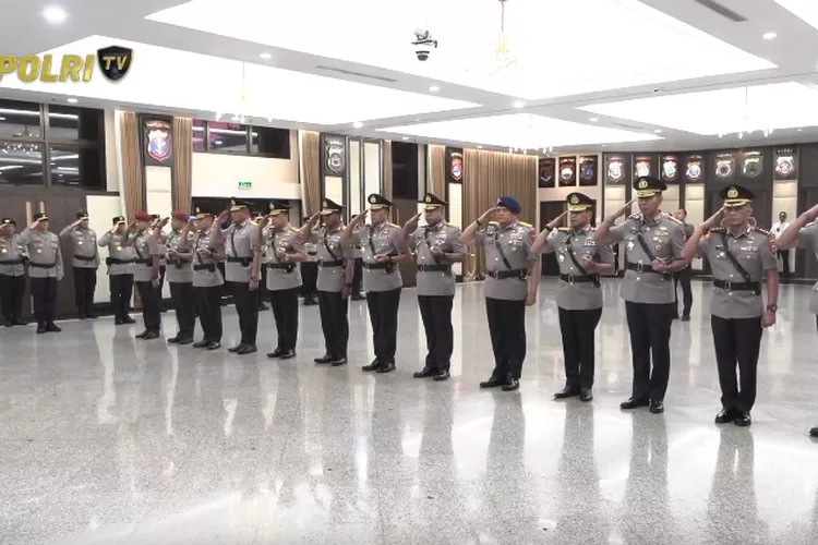 Upacara Kenaikan Pangkat Kepala BNN dan 44 Perwira Tinggi (tangkap layar youtube TV Radio Polri)