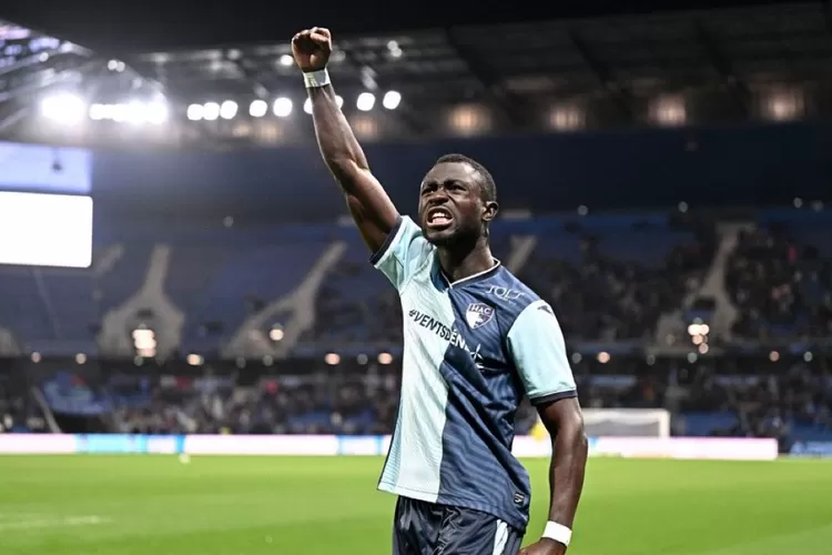 Arouna Sangate  tengah diperebutkan dua klub raksasa Manchesteer dan Chelse (Sumber: X@ Ekremkonur)