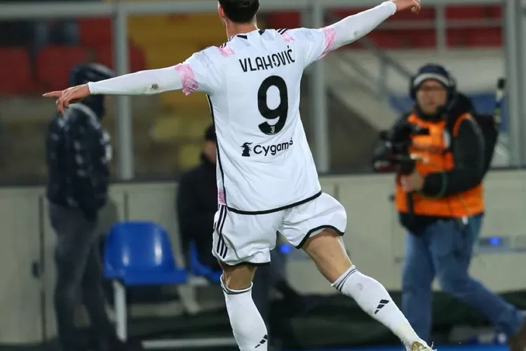 Selebrasi pemain Juventus usai cetak gol. (X @livescore)