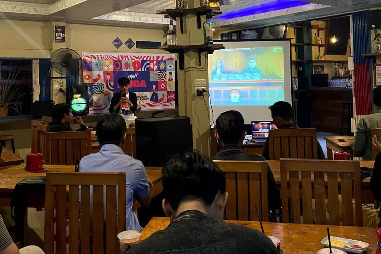 Nobar debat capres 5 pada Minggu, 4 FZebruari 2024 (Dok. Kalteng Lima)