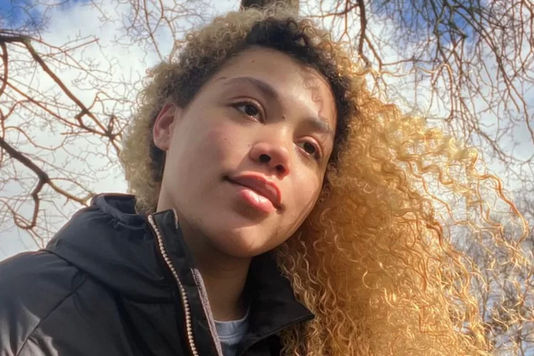 Ruby barker alami cedera saat climbing (Instagram: Rubybarker)