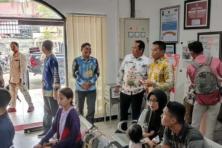 Pj Bupati Mura Hermon Sidak Pelayanan Disdukcapil (kalteng Lima)