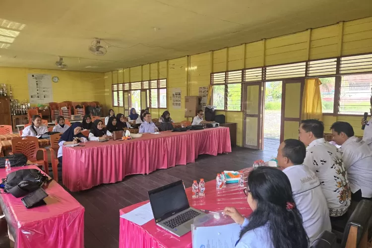 Workshop peningkatan kemampuan literasi dan numerasi di Kabupaten Kapuas. 