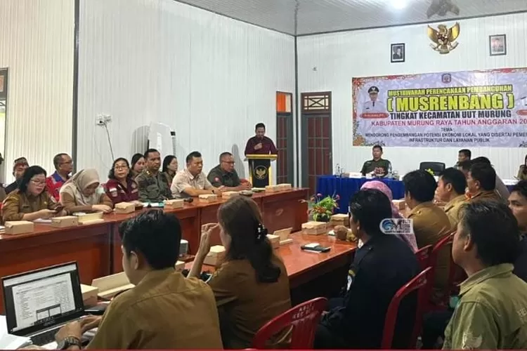 Pemkab  Mura saat Musrenbang di Kecamatan Uut Murung (Dok : Diskominfo SP Mura)