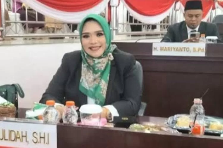 Waket I DPRD Mura Dina Maulidah (kalteng lima)
