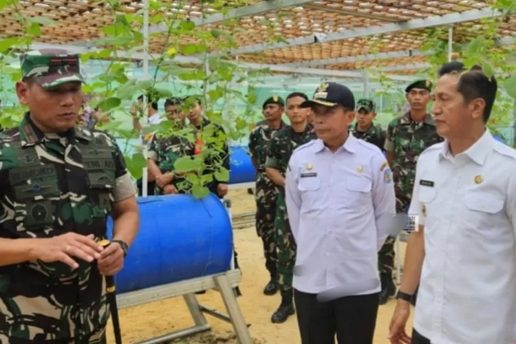 Pj Bupati Mura, Hermon menghadiri penysnbuatan Danrem 102/Panju Panjung di Makodim 1013 Muara Teweh, Rabu (12/2/2025) (kalteng lima)