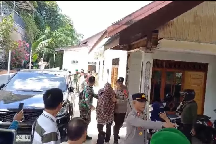 Tim gabungan amankan korlap salah satu paslon diduga lakukan praktik money politic menjelang PSU di Barito Utara (Dok. Kalteng Lima)