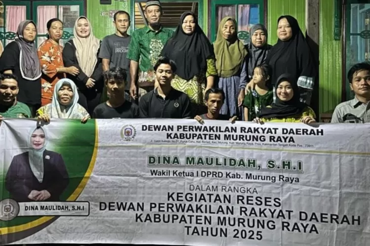 Waket I DPRD Murung Raya Dina Maulidah menyerap aspirasi masyarakat saat reses ke Desa Maruwei, Kecamatan Laung Tuhup, Jumat (14/03/2025). (Kalteng lima)