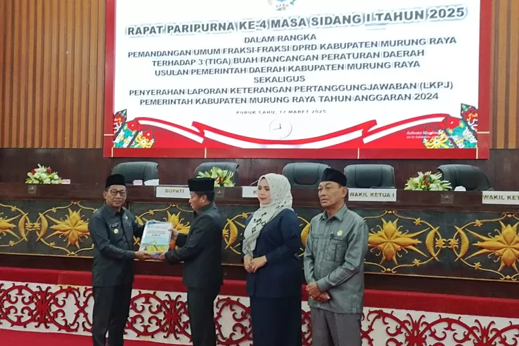 Fraksi Dewan Sampaikan Pemandangan Umum (kalteng Lima)