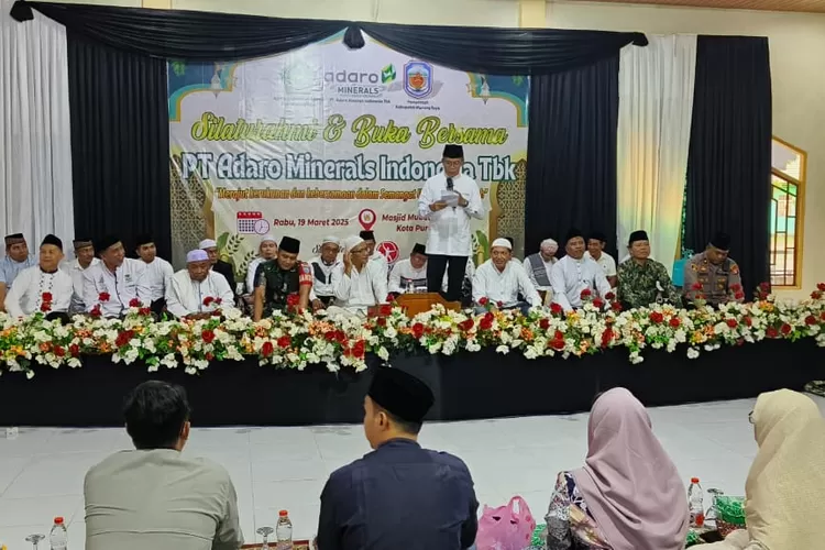 Sekda Mura Hermon saat memberikan sambutan (kalteng Lima)