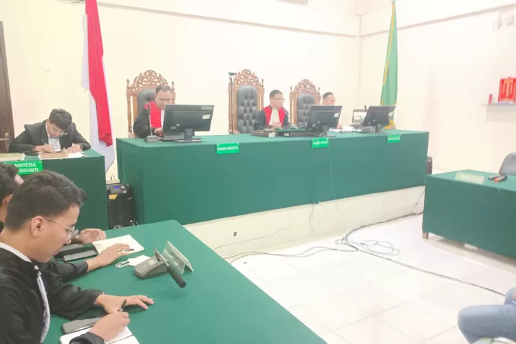Hakim Vonis Tiga Terdakwa Pemberi Uang 36 Bulan Penjara dan Denda Rp200 Juta (Dok. Kaltenglima)