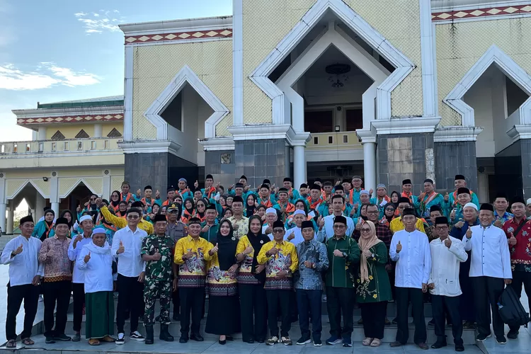 63 CJH Asal Murung Raya Diberangkatkan : 22 Tahun Termuda dan Tertua 82 tahun (kalteng Lima)