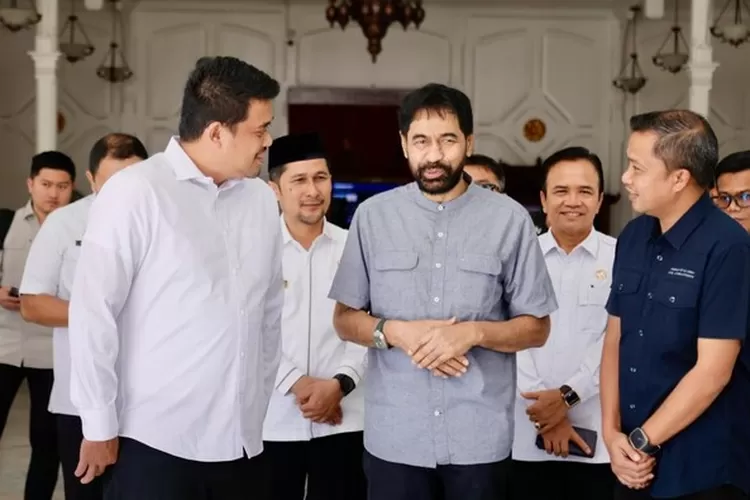 Bobby Nasution bersama Gubernur Aceh, Muzakir Manaf alias Mualem