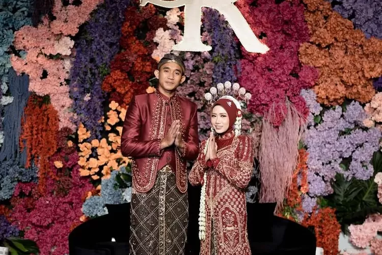 Makna bunga Hydrangea dan Wisteria yang ada di pernikahan Rizky Ridho dan Sendy Aulia (Instagram @rizkyridhoramadhani)