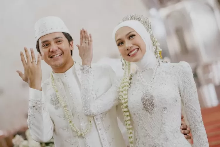 aktor  Yasiz dan penyanyi Raissa Ramadhani resmi menikah (Instagram @arbaniyasiz)