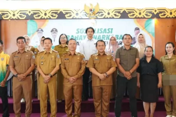 emerintah Kabupaten (Pemkab) Murung Raya melalui Badan Kesatuan Bangsa dan Politik (Kesbangpol) menggelar Sosialisasi Bahaya Narkoba di Kalangan Pelajar bertempat di Aula Cahai Ondhui Tingang, Gedung B Kantor Bupati, Senin (29/9/2025). (foto : Diskominfo SP Mura)