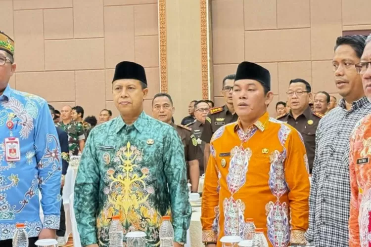Rahmanto Muhidin, menghadiri sekaligus mengikuti Rapat Koordinasi Penguatan Sinergitas Penanganan Konflik Sosial di Provinsi Kalimantan Tengah., Kamis (30/10/2025) (foto : Diskominfo SP Mura)