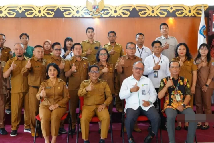 Pemkab Murung Raya melalui Dinas Pertanian dan Ketahanan Pangan bekerja sama dengan Fakultas Pertanian Universitas Palangka Raya menggelar Expose Survei Investasi dan Desain (SID) Cetak Sawah Tahun 2025 di wilayah Kabupaten Murung Raya.  (foto : Diskominfo SP Mura)