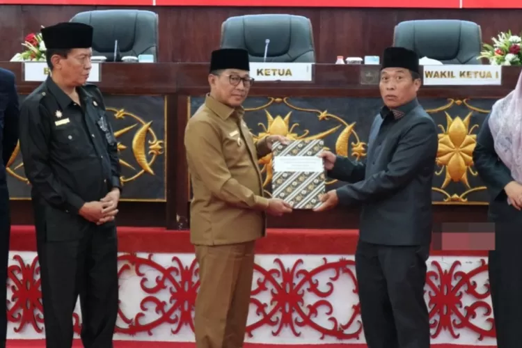 DPRD Rapur Terkait 3 Raperda dan Penyampaian Hasil Reses (foto : DPRD Mura)