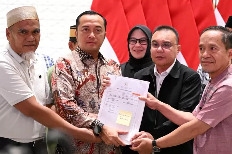 Gunakan Hak Rehabilitasi, Presiden Prabowo Pulihkan Nama Baik Dua Guru di Luwu Utara (setneg.go.id)