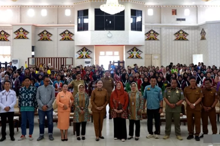 Pemkab Mura melalui DPMD) menggelar Jambore Kader Posyandu Tingkat Kabupaten Murung Raya Tahun 2025 yang dipusatkan di Gedung GPU Tira Tangka Balang, Selasa (18/11/2025) (foto ; Diskominfo SP)