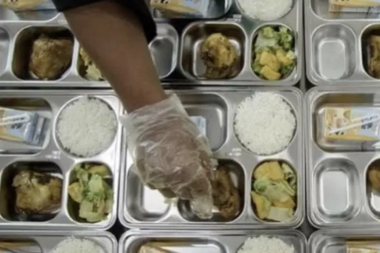 Program Makanan Bergizi Gratis (MBG) di sekolah anak