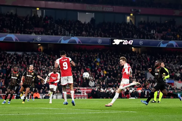 Arsenal Pesta Gol Dan Tempati Puncak Grup B Liga Champions Setelah ...