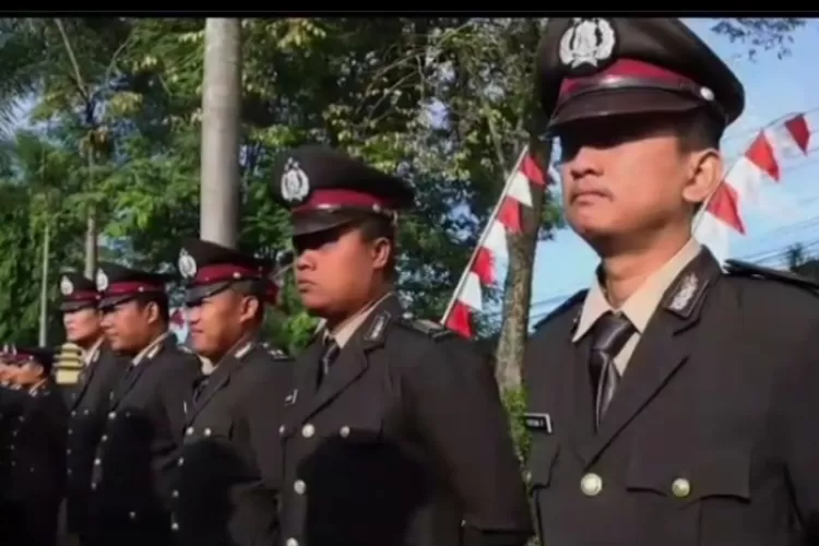 PANTAS Banyak Yang Berminat Jadi Polisi Gaji Dan Tunjangan Kinerja Pangkat Terendahnya Saja