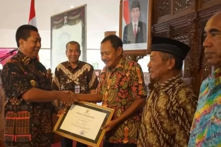 HONORER BURUAN DAFTAR CPNS 2023, USIA PENSIUN PNS SEKARANG HINGGA 65 ...