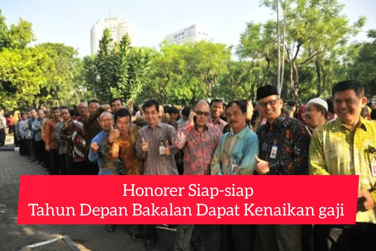 Honorer Sujud Syukur Tahun Depan Bisa Ikut Rasakan Kenaikan Gaji