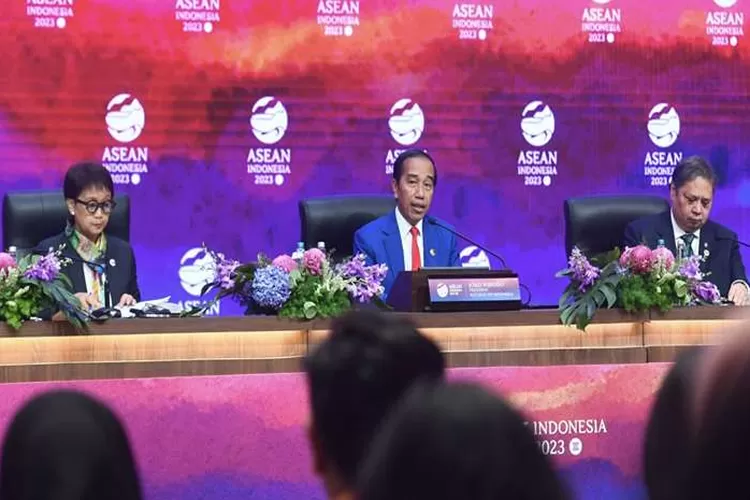 Presiden Jokowi: Konferensi Tingkat Tinggi Atau KTT Ke-43 ASEAN Dapat ...