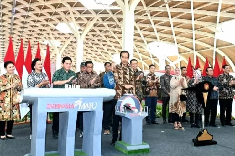 WHOOSH, Kereta Cepat Yang Diresmikan Presiden Jokowi Ternyata Bukan ...