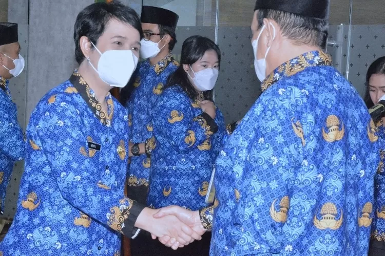 Rincian lengkap gaji PNS golongan III D di tahun 2024 dengan masa kerja (ilustrasi) (Kominfo.go.id)