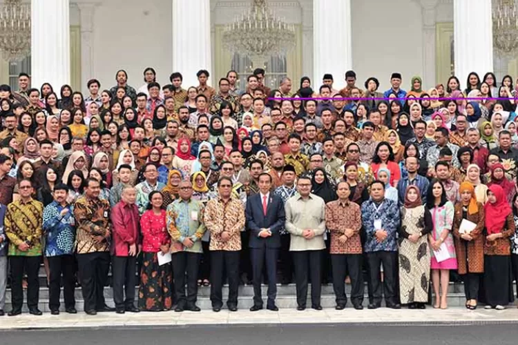 SELAIN GAJI NAIK, JOKOWI TELAH TEKEN PERATURAN AKAN KENAIKAN TUKIN TIGA ...