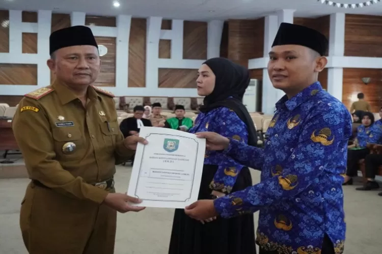 SIMAK BESARAN GAJI PNS GOLONGAN IV DENGAN MASA KERJA 0 HINGGA 20 TAHUN ...