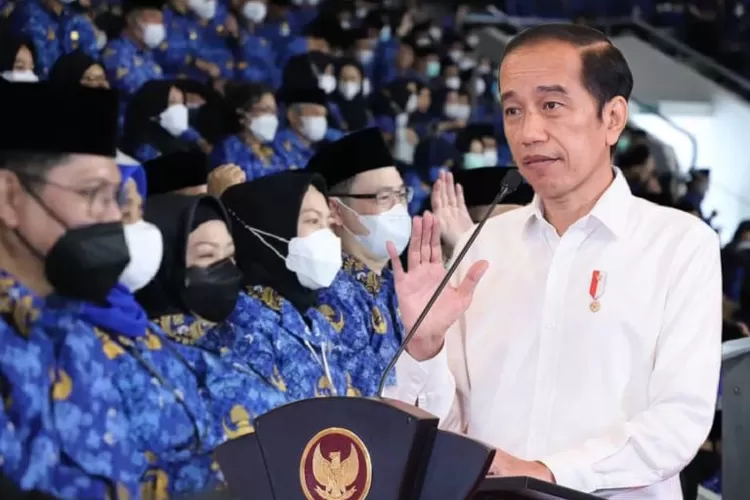 Jokowi Tandatangani UU ASN Baru: PNS Dapat Pensiun Dimulai Di Usia Ini ...