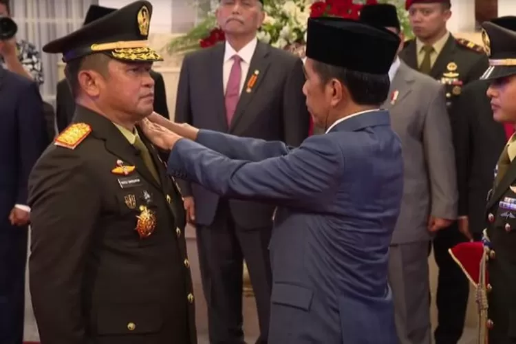 Presiden Jokowi Resmi Lantik Maruli Simanjuntak Jadi KASAD, 5 Menteri ...