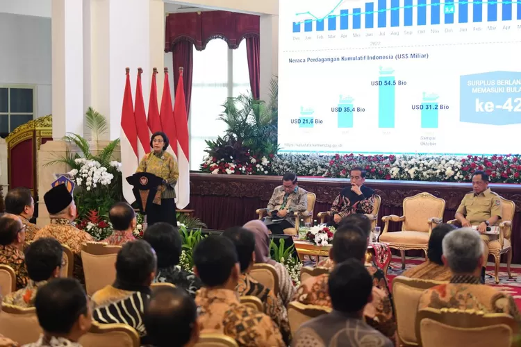 Sri Mulyani Dampingi Presiden Jokowi Serahkan DIPA Anggaran Tahun 2024 ...