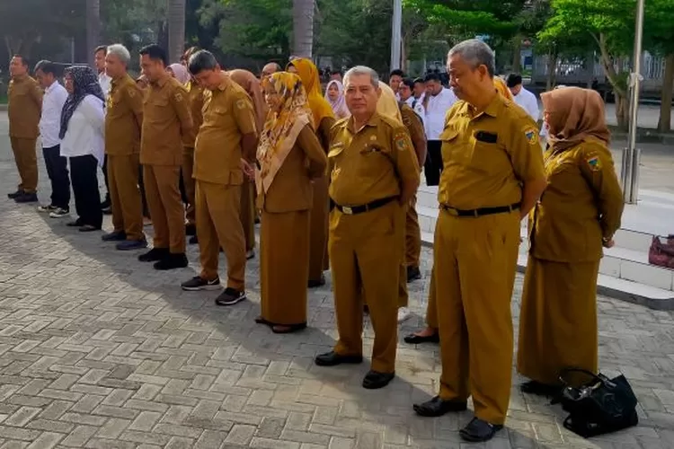 SAH Diterapkan Besaran Nominal THR Gaji Ke PNS TNI Polri Dan Pensiunan Di Tahun