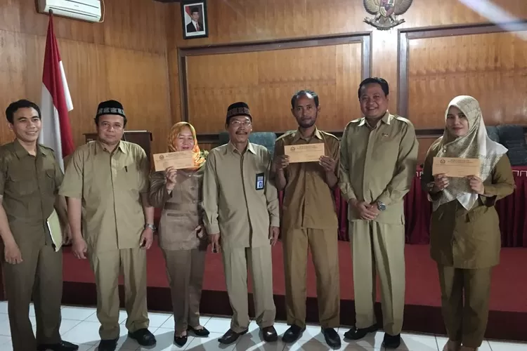 4 Kategori Tenaga Honorer Ini Akan Terima 2 Tunjangan Tambahan Dari Sri ...