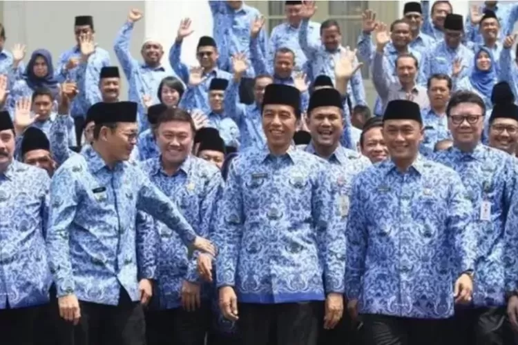 Jokowi Rombak Besaran Gaji 13 PNS Golongan I II III IV Tahun Ini ...