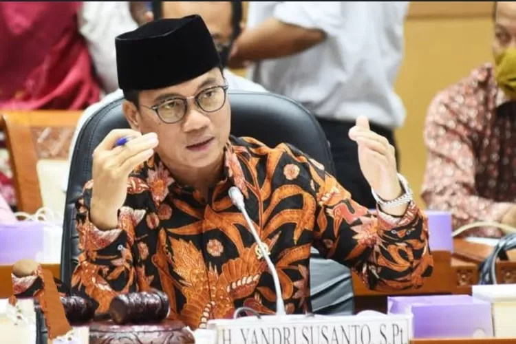 Prabowo didesak evaluasi Mendes Yandri Susanto (kemendes.go.id)