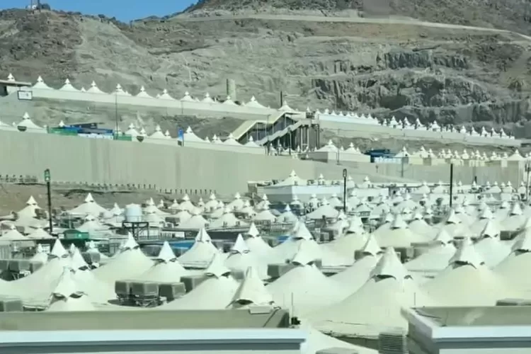 Persiapan tenda haji di Mina, ikuti tips Kemenag untuk ibadah yang aman dan lancar. (Instagram @kemenag_ri)
