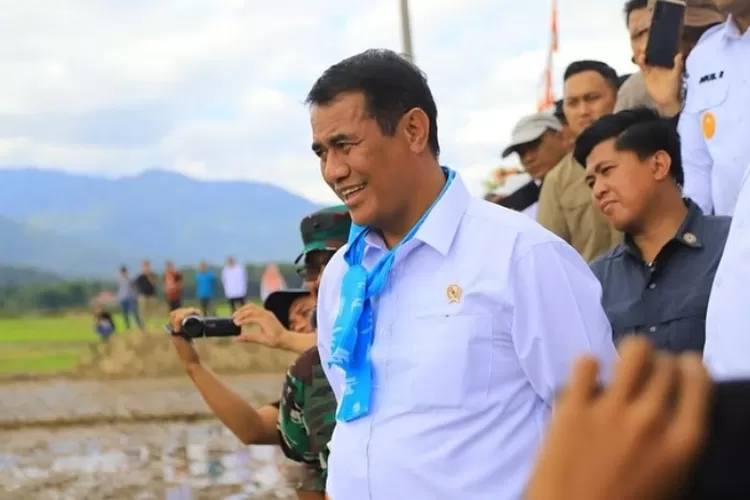 Mentan RI, Andi Amran buka-bukaan soal pengalamannya dipanggil mendadak Presiden Prabowo terkait masalah impor tepung tapioka. (Instagram.com/@a.amran_sulaiman)