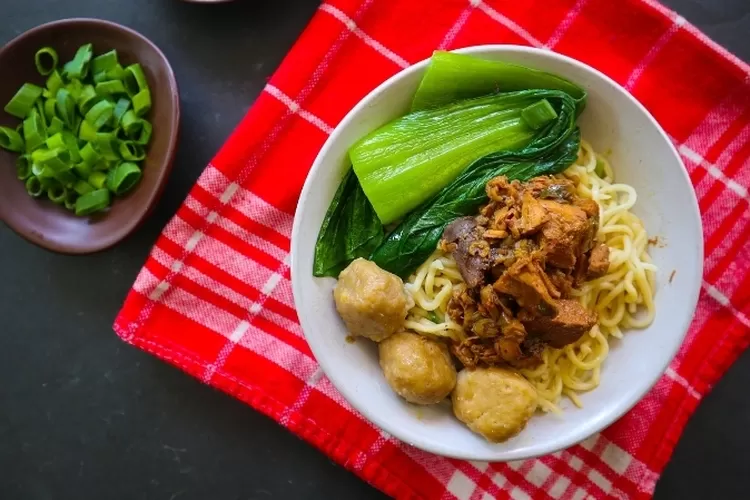 Resep Mie Ayam Rumahan Yang Rasanya Enak Dan Bikinnya Simpel Bisa Jadi