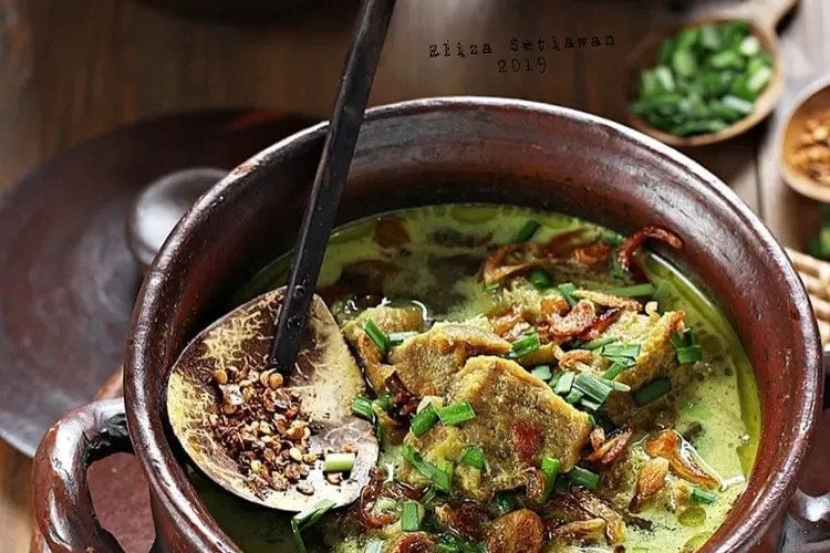 Biarkan Lidah Anda Merayakan Kekayaan Rasa Kuliner Cirebon, Hidangan Lezat dan Enak yang Wajib Dicoba (Foto/Babad Id/Instagram @rumahresepindonesia/@elizasetiawan)