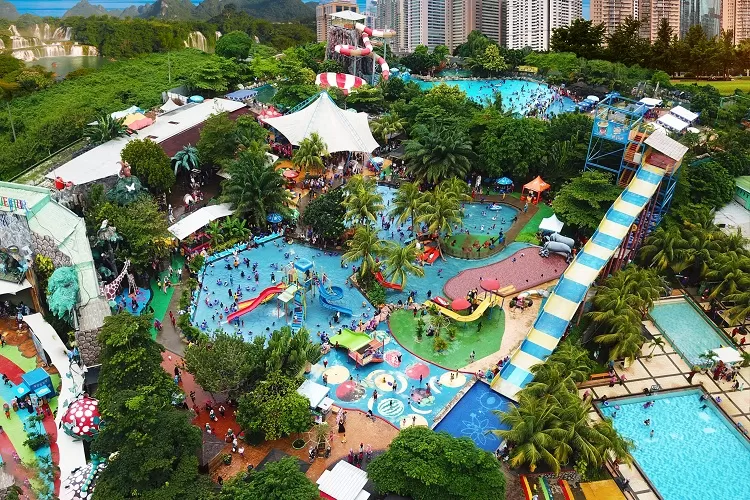 Hayu Piknik, 3 Waterpark Di Karawang Ini Recommended Banget Buat ...